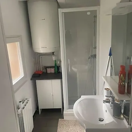 Studio*gare*centre Ville*st Leu Apartment *